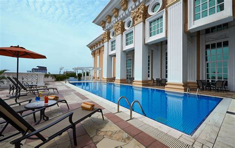 The pines melaka is perfectly located for both business and leisure guests in malacca. Syarafana Sayza: HOTEL REVIEW : AVILLION LEGACY MELAKA