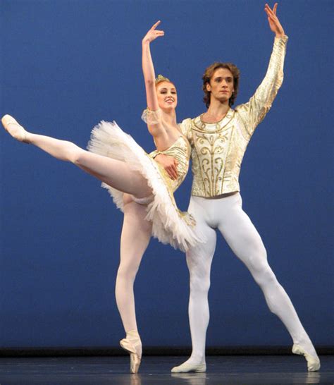 Das tut mir leid, und darum will ich jetzt in dieser predigt nicht mehr direkt vormachen, was „jauchzen ist; Jauchzen, jubeln, innehalten - Die Ballettgala zum ...