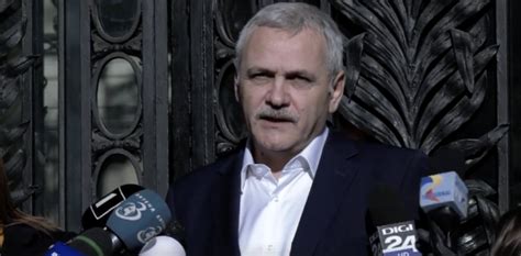 Oct 04, 2015 · o să am o discuţie cu el. Liviu Dragnea Tanar - Un TanÄƒr Nu A Vrut SÄƒ Dea Mana Cu ...