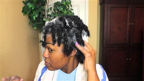 Here is a simple, easy to follow flat twist tutorial. *29 Natural hair | Wash and condition your hair in twist ...