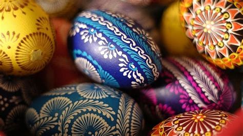 Velikonoce se slaví každý rok v jiný den, protože se jedná o jeden z mála pohyblivých svátků v roce. Velikonoce na horách Pec pod Sněžkou Krkonoše | Horská ...