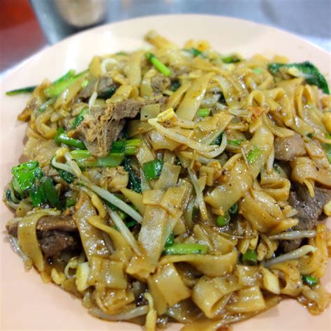 1 bungkua kwetiau kering, rebus ½ matang. KWETIAU LEGENDARIS DI PONTIANAK - KULINER BANGSAKOE