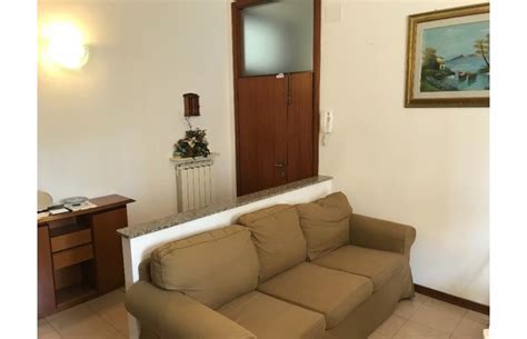 All'interno dell' esclusiva residenza 'palazzo barcellona' posta su viale vespucci, si affitta, per il periodo estivo. Privato Affitta Appartamento Vacanze, Appartamento casa ...