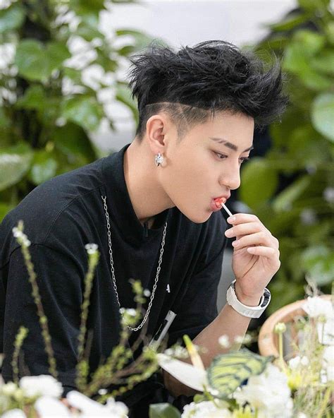 Foto berkencan keduanya bahkan telah beredar luas. EXO-L UNIVERSE on Twitter | Tao exo, Tao, Huang zi tao