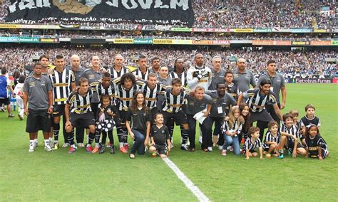 You can call at +55 21 22 66 92 01 or find more contact information. Fotogaleria: Botafogo conquista a Taça Rio - Jornal O Globo