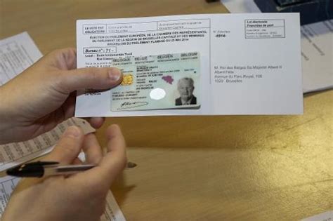 La nouvelle carte d'identité, avec les empreintes digitales, testée dès ...