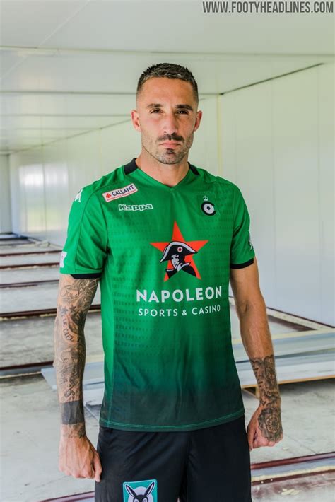 Cercle brugge ksv retrouvez toute l'actualité et les informations du club cercle brugge ksv : Cercle Brugge 19-20 Home & Away Kits Revealed - Footy ...