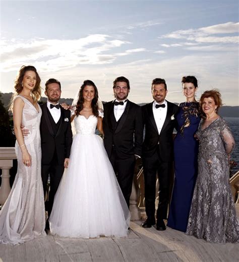 19.797 views2 years ago magazi̇n turk. Kenan Doğulu kız kardeşini evlendirdi - Trendus.com