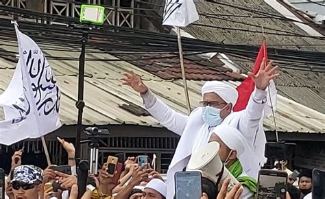 Persaudaraan alumni (pa) 212 akan kembali menggelar reuni akbar mujahid 212 sekaligus ketua umum pa 212 slamet ma'arif menyampaikan, dalam reuni kali ini habib rizieq shihab direncanakan. Tunda Reuni, PA 212 Gelar Dialog Bersama Habib Rizieq ...