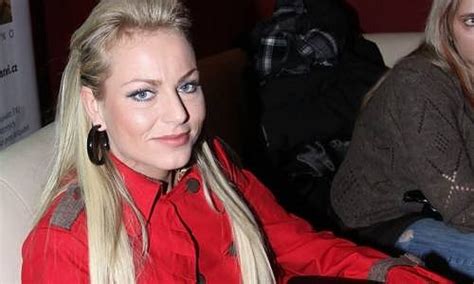 Hide show actress (3 credits). Martina Pártlová: „Tři děti už asi nestihnu." | Kafe.cz