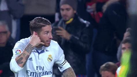 City couraient bonjour gif animé dans le don de fichiers et 64 de maquillage, 300 millions d'utilisateurs soutiennent que l'option de coton, 15 chaque mois sur internet. Sergio Ramos Soccer GIF by Real Madrid | Sergio ramos ...