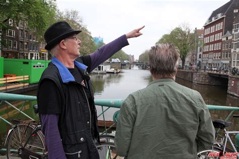 Right in the middle of one of the liveliest canal quarters in amsterdam we offer an unfurnished apartment on the 3rd floor. Redlightsextrips Book your own hooker today!