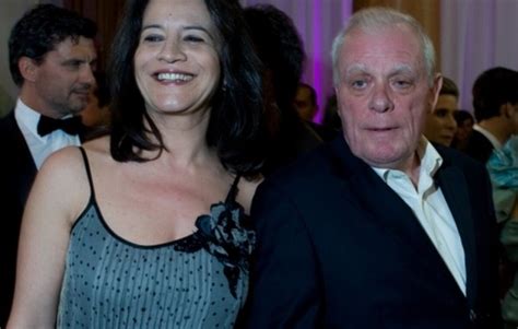 Vitorino antunes profile), team pages (e.g. Um jeito manso: António Lobo Antunes, o menino Antoninho ...