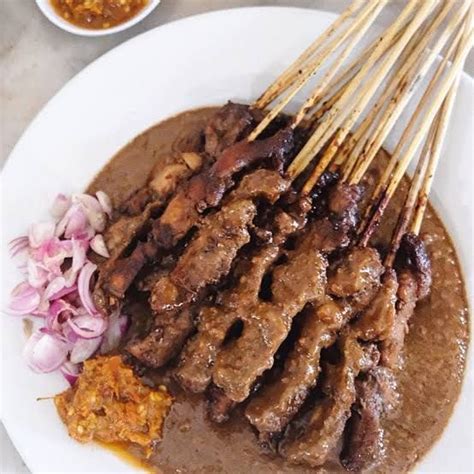 Sate pinggir jalan paling enak di jakarta selatan ( most delicious street sate in south jakarta) подробнее. Sate Madura, Makanan Paling Diburu saat Lebaran Tiba ...