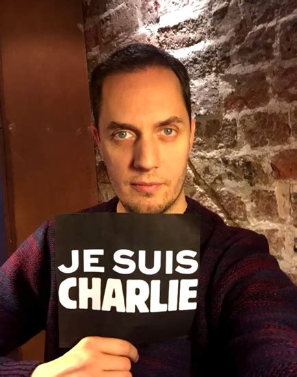 C'était sur une grande route, j'marchais là d'puis des jours / voire de. Grand Corps Malade dédie une chanson à Charlie Hebdo ...