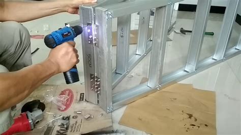 Jemuran berbahan kayu lebih bagus dibandingkan jemuran dari alumunium atau besi. DIY, Tangga Lipat Dari Besi Baja Ringan - YouTube