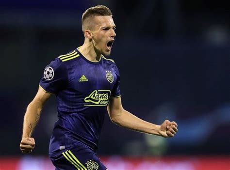 Who should be crowned player of the week? Historia y biografía de Mislav Oršić