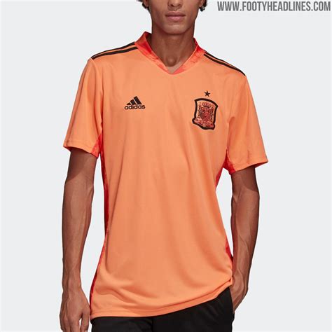 Subside sports will be keeping the full range of home and away euro 2020 kits from adidas, nike, puma, umbro and errea. Spain Euro 2020 Goalkeeper Home Kit Leaked - Footy Headlines