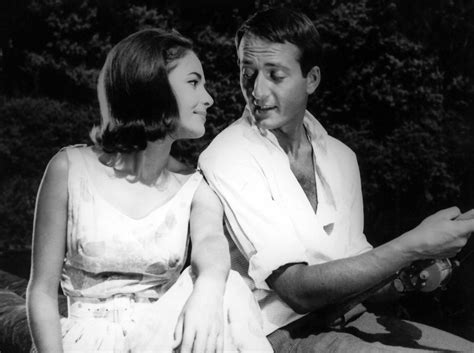 D dmaj7 d6 em7 a7 jeden abend geht die mimi in die heia um halb zehn. Ohne Krimi geht die Mimi nie ins Bett Bilder - TV Wunschliste