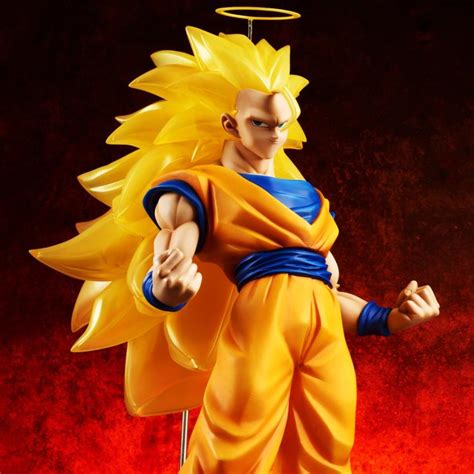 The adventures of a powerful warrior named goku and his allies who defend earth from threats. Dragon Ball Z Gigantic Series Goku (Super Saiyan 3) Exclusive
