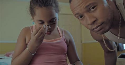 Trending newest best videos length. Little girl's online make-up tutorial starts off innocent ...