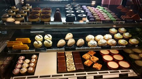 Figaro Dessert Cafe - Bakeries Cookie and Cake Shops