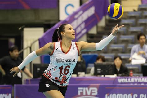 Tandara é considerada uma das atacantes com maior potência no voleibol mundial. Tandara Alves Caixeta, brazilian volleyball player | Vôlei ...