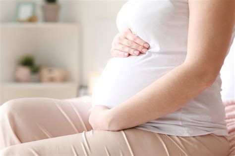 Sobald die periode fällig wird, man frühe schwangerschaftsanzeichen wahrnimmt oder eine maßnahme zur verhütung missglückt ist, kann man. Sehstörungen in der Schwangerschaft: Mögliche Ursachen ...