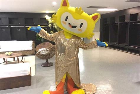 O mascote vencedor é uma forma com caixas xadrez, está ligado ao logotipo dos jogos. 13 vezes em que o mascote Vinícius foi a melhor pessoa das ...