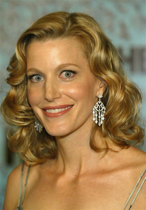 The american actress was born on 11 august 1968, in santa fe, new mexico, the usa under the birth sign of leo. Anna Gunn Photos Photos - HBO Emmy Party - Arrivals - Zimbio