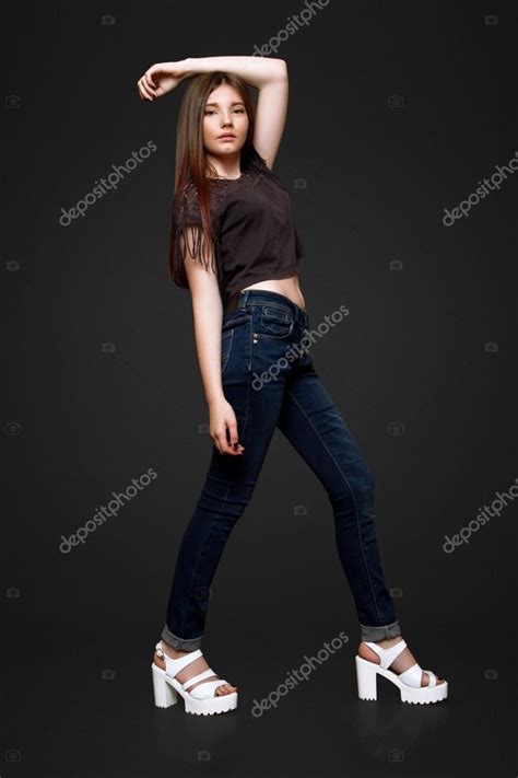 The way you shaded the skin is really neat! A beautiful 13-years old girl dressed in jeans and T-shirt ...