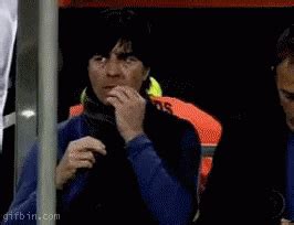 Er ist einfach ein klasse mensch, sagte kapitän und. Erstmal Hinsetzen Und Popeln - Joachim Löw GIF ...