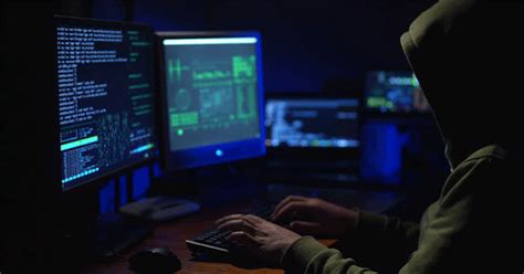 Swift code的十一位數字或字母可以拆分為銀行代碼、國家代碼、地區代碼和分行代碼四部分。 與 swift code 擁有相同功能目的，但較常在歐盟銀行體系之間實施的機構，還有 iban。 iban 是 international bank account number 的縮寫，中文名稱為國際銀行帳戶碼。 遠東商銀駭客案嫌犯抓到了!斯里蘭卡警方逮捕一名嫌犯，身分為當地國營企業主管 | T客邦