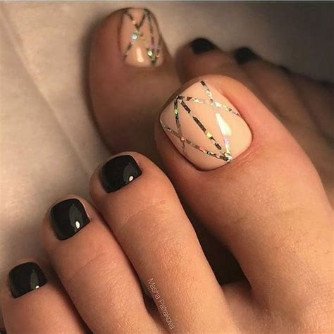 La manicura francesa (nunca pasa de moda), uñas mate. Catalogo De Uñas Decoradas De Los Pies Navideñas / Unas ...