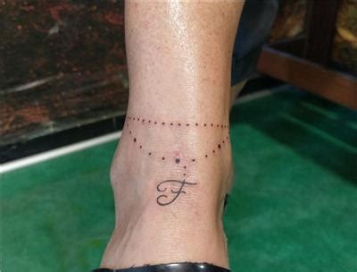 Elif vav harfi tattoo dövme şablonu evde sprey ya da kına ile kolay geçici dövme şablonu ürün dovme h harfi / m harfi dovme modelleri. H Harfi Dovme : Letter H Tattoo H Tattoo Tattoo Lettering ...