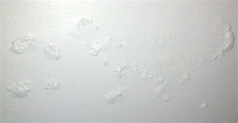 Pour peinturer un mur précédemment peint avec une peinture à base d'huile. Peinture Mur Défaut / Peinture mate de qualité supérieure classée Ecolabel, recommandée pour les ...