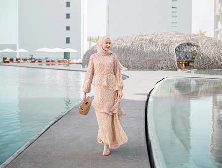 Inspirasi model baju lebaran hijab muslimah aesthetic. Inspirasi OOTD Lebaran Biar Penampilanmu Maksimal