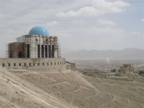 Doch der jetzige marschbefehl wird die lage am hindukusch nicht signifikant verändern. Moschee über Kabul Foto & Bild | asia, central asia ...