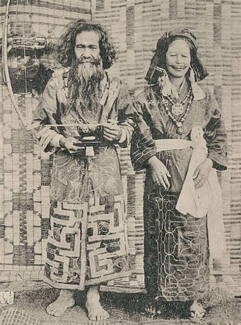 The ainu, are an indigenous people of japan (hokkaido) and russia (sakhalin and the kuril islands).日本の先住民族アイヌ。100年以上も前から、日本列島で生活していました。ミステリアスな日本の絶滅しつつある少数民族. 韓国人「日本のアイヌ民族の女性がしていた刺青について調べ ...