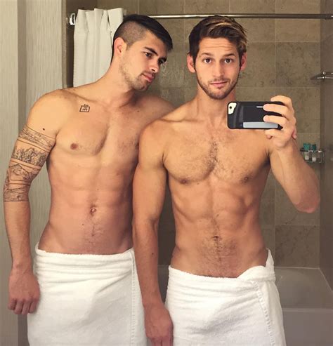 Andres camilo is part of a millennial generation (also known as generation y). Max Emerson e Andrés Camilo, quando l'asciugamano rivela ...