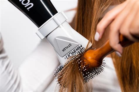 Even though most hair brushes come in various sizes, there are so many different versions available to buy online that it can be hard to know where to even people who love their curls want to straighten them out once in a while. Tips to Blow Dry Your Curly Hair