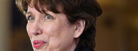 The latest tweets from roselyne bachelot (@r_bachelot). "Là, tu me fais craquer" : Roselyne Bachelot raconte à ...