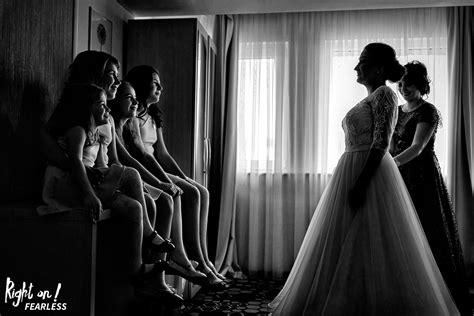 Introdu în câmpul de mai jos adresa ta de email și apasă abonare. Andrei Dumitrescu - Romania Wedding Photographers