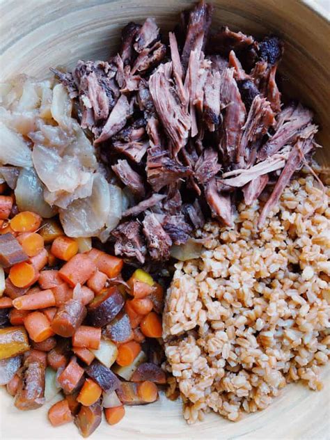 3 cups beef broth 1 cup red wine, optional i left this out 2 or 3 sprigs fresh thyme 2 or 3 sprigs fresh rosemary directions preheat the oven to 275. Pioneer Woman's Perfect Pot Roast Turned into Soup