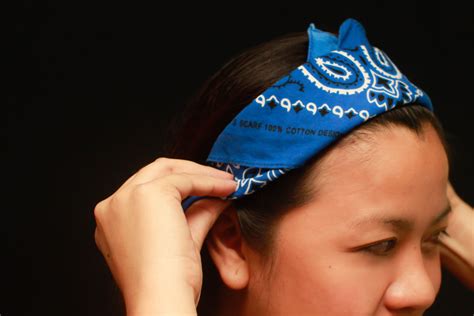 Next, fold the bandana into one big triangle. How to Tie a Bandana | How to tie bandana, Bandana, Tie