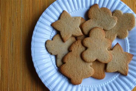 The most amazing soft ginger cookies with a crinkly outside and soft and chewy inside. Christmas.cookies With Almond Flour - Chewy Amaretti ...
