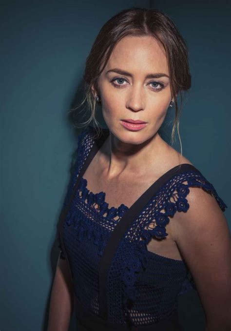 Emily olivia leah blunt was born on 23 february 1983 in the london borough of wandsworth, the second of four children born to joanna, a former actress and teacher, and barrister oliver blunt, qc. Emily Blunt - Sicario Photoshoot for Toronto International ...