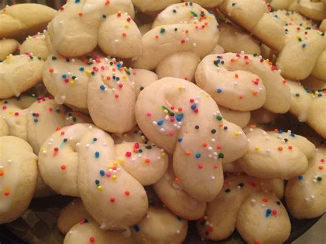 View top rated archway sourcream cookies recipes with ratings and reviews. Discontinued Archway Christmas Cookies : The Christmas ...