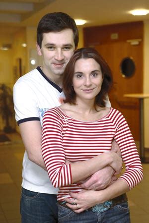 Rodinka si hodlá nového člena dobře prověřit. Ondřej Sokol & Kateřina Lojdová | Pro ženy | Blesk.cz
