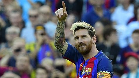 Felicitaciones a cristiano y messi | nadie quiere a coutinho. Hoy Lionel Messi cumple 12 años de haber debutado | Uno TV ...